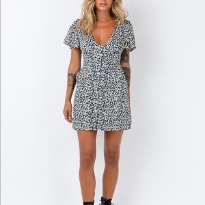 NWOT Princess Polly Dress